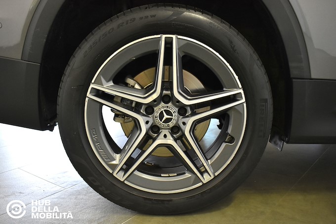 MERCEDES-BENZ GLB 200 d Automatic Premium